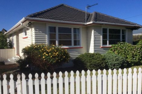 Photo of property in 11 Dunedin Street, Redwood, Christchurch, 8051