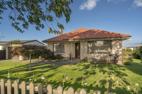 Photo of property in 2 Pemberton Crescent, Greerton, Tauranga, 3112