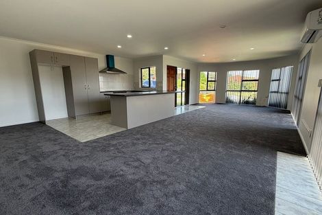 Photo of property in 12 Keri Vista Rise, Papakura, 2110