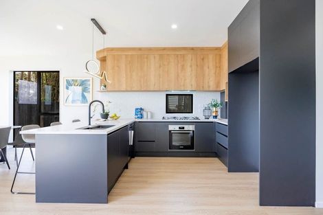 Photo of property in 28c Dellwood Avenue, Henderson, Auckland, 0612