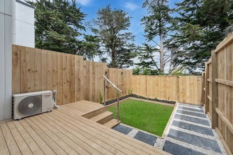 Photo of property in 56 Ramwall Place, Weymouth, Auckland, 2103