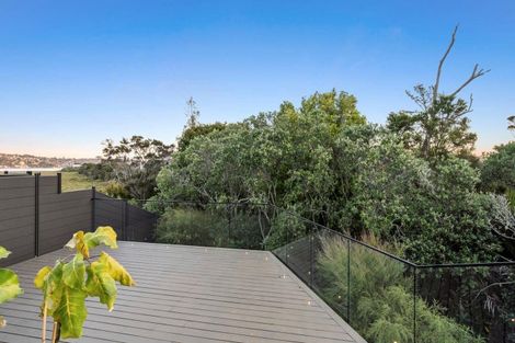 Photo of property in 22 Pukeko Road, Hobsonville, 0616