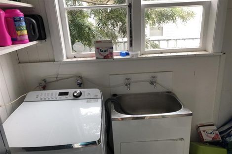 Photo of property in 702 Massey Road, Mangere, Auckland, 2022