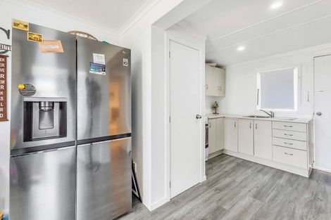 Photo of property in 16 Alberta Road, Glen Avon, New Plymouth, 4312