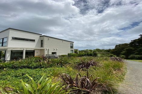 Photo of property in 16 Matairangi Avenue, Totara Heights, Auckland, 2105