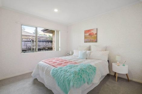 Photo of property in 74 Hillwell Drive, Henderson, Auckland, 0612