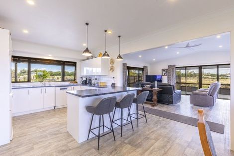 Photo of property in 1 Elm Place, Tikipunga, Whangarei, 0112