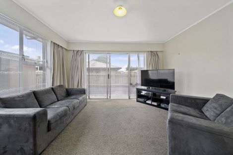 Photo of property in 2/6 Cornwall Road, Papatoetoe, Auckland, 2025