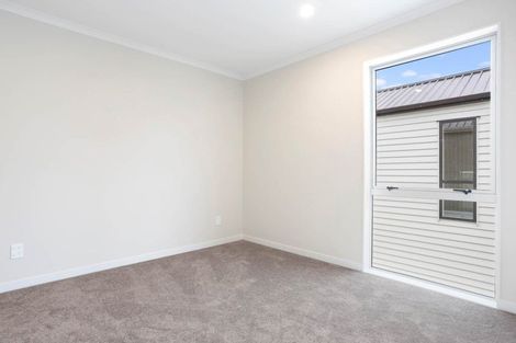 Photo of property in 10a Roberts Road, Te Atatu South, Auckland, 0610