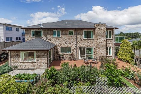 Photo of property in 20 Schopolo Place, Schnapper Rock, Auckland, 0632