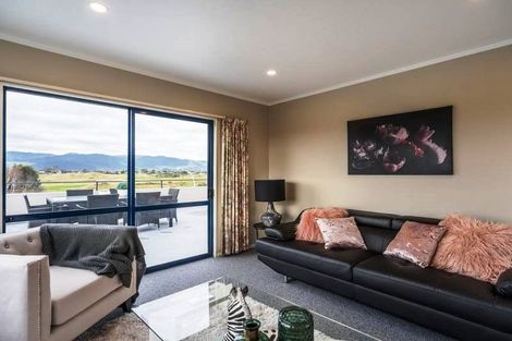 Photo of property in 55a Golf Road, Paraparaumu Beach, Paraparaumu, 5032