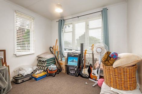 Photo of property in 12 Moray Place, Highbury, Palmerston North, 4412