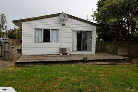 Photo of property in 32 Heathdale Crescent, Papakura, 2110