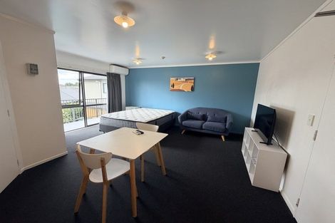Photo of property in 35 Jones Crescent, Melville, Hamilton, 3206