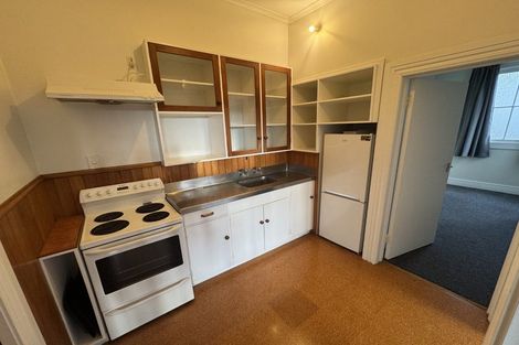 Photo of property in 27 Shannon Street, Mount Victoria, Wellington, 6011
