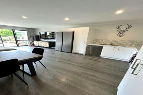 Photo of property in 56 Papatupu Way, Kumeu, 0810