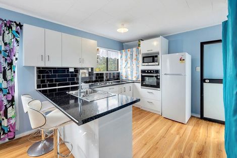 Photo of property in 12 Cameron Place, Ranui, Auckland, 0612
