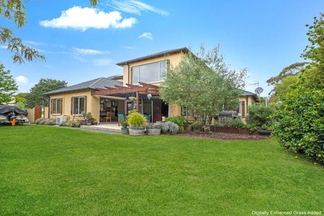 Photo of property in 29 La Lena Grove, Fitzherbert, Palmerston North, 4410