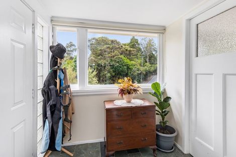 Photo of property in 114 Scenic Drive, Titirangi, Auckland, 0604