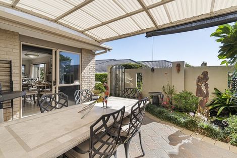 Photo of property in 6 Downing Place, Welcome Bay, Tauranga, 3112