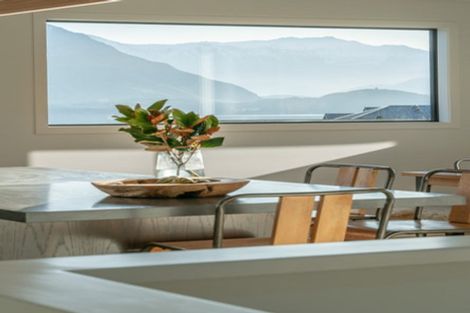 Photo of property in 18 Fenton Avenue, Wanaka, 9305