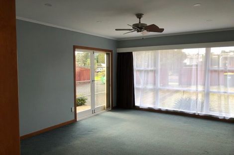Photo of property in 15 Dakota Avenue, Beach Haven, Auckland, 0626