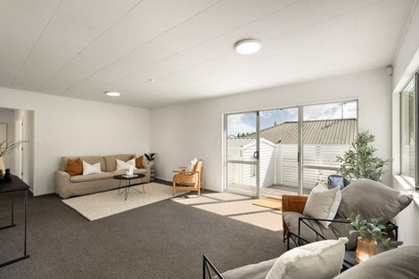 Photo of property in 22a Riverton Drive, Randwick Park, Auckland, 2105