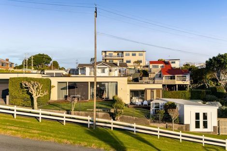 Photo of property in 30 Bayly Road, Moturoa, New Plymouth, 4310