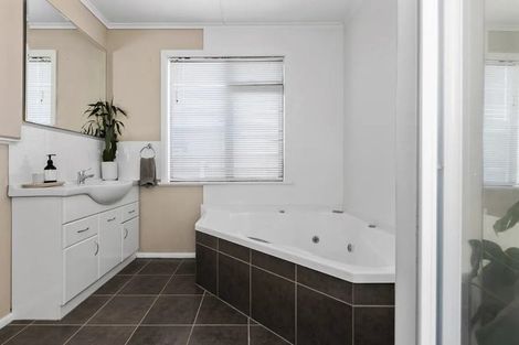 Photo of property in 86a King Street, Taradale, Napier, 4112