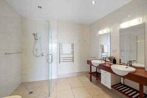 Photo of property in Quarterdeck, 3/4 Buller Street, New Plymouth, 4310