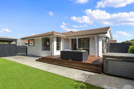 Photo of property in 2/12 Camrose Place, Ilam, Christchurch, 8041