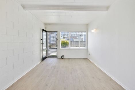 Photo of property in 2/7 James Road, Manurewa, Auckland, 2102