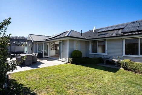Photo of property in 12 Holbrook Way, Westmorland, Christchurch, 8025