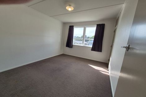 Photo of property in 92 Beazley Avenue, Paparangi, Wellington, 6037
