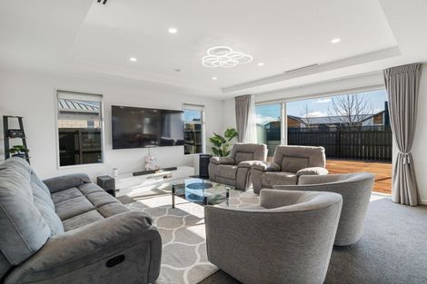 Photo of property in 119 Rannoch Drive, Broomfield, Christchurch, 8042