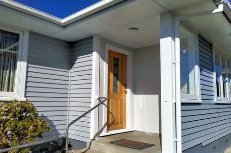 Photo of property in 18 Sarona Avenue, Glen Eden, Auckland, 0602