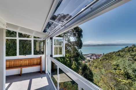Photo of property in 2/3 Lighthouse Road, Bluff Hill, Napier, 4110