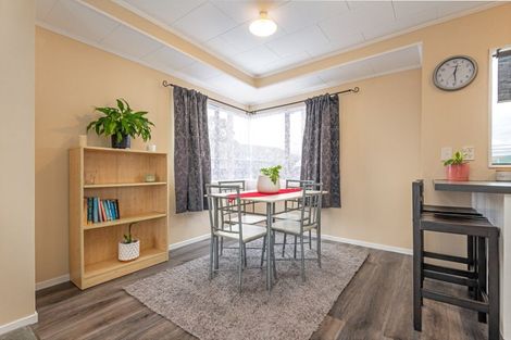 Photo of property in 19 Gladys Place, Kelvin Grove, Palmerston North, 4414