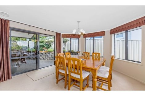 Photo of property in 66 Grovenor Drive, Orewa, 0931
