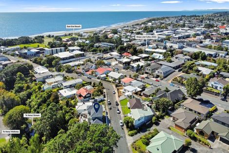Photo of property in 26 Baring Terrace, Strandon, New Plymouth, 4312