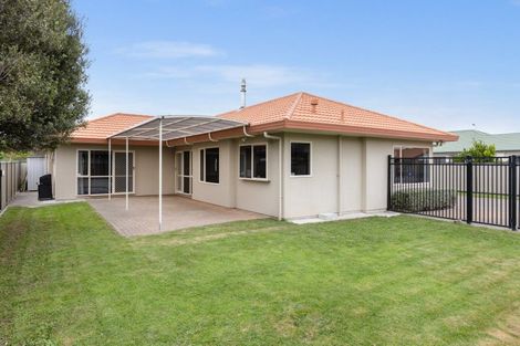 Photo of property in 13 Flemington Place, Taradale, Napier, 4112