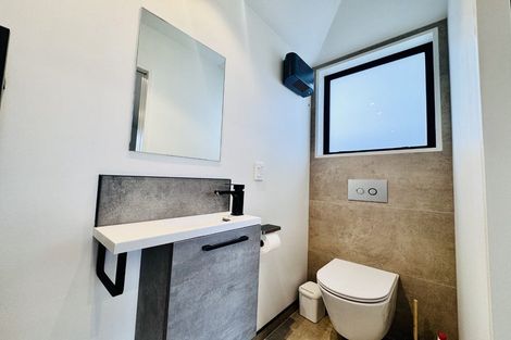 Photo of property in 97 Mcfaddens Road, St Albans, Christchurch, 8052