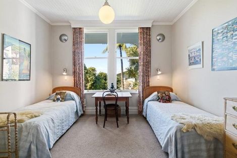 Photo of property in 12 Fairview Crescent, Kelburn, Wellington, 6012