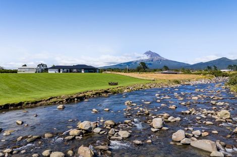 Photo of property in 90 Peters Road, Kaimiro, Inglewood, 4386