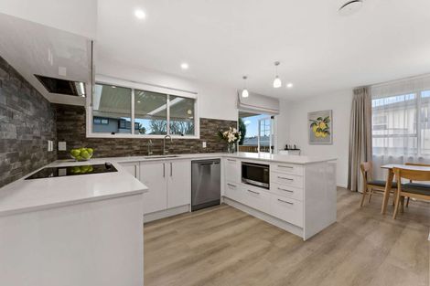 Photo of property in 10 Fratley Avenue, Farm Cove, Auckland, 2012