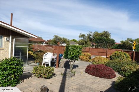 Photo of property in 77 Memorial Avenue, Ilam, Christchurch, 8053