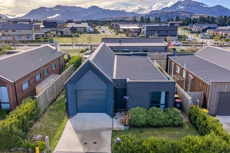 Photo of property in 52 Obelisk Street, Wanaka, 9305