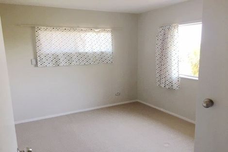 Photo of property in 23d Lexington Drive, Botany Downs, Auckland, 2010