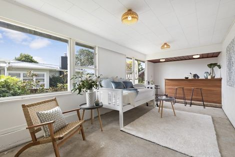 Photo of property in 6 Trebann Street, Paparangi, Wellington, 6037