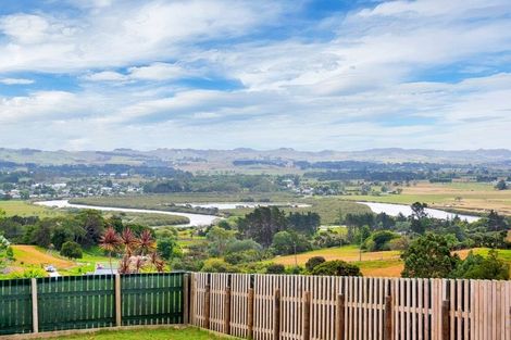 Photo of property in 69 Pipitiwai Drive, Helensville, Kaukapakapa, 0871